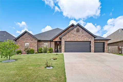 2400 SW Worthington Ave, Bentonville, AR 72712