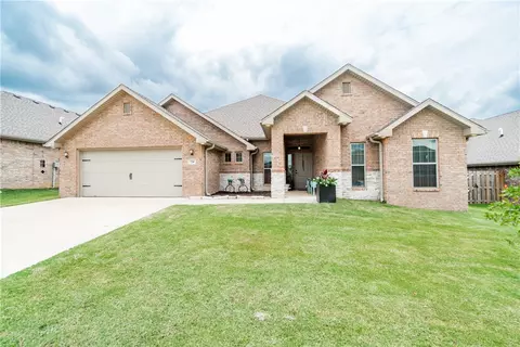 720 Gala Cir, Bentonville, AR 72712