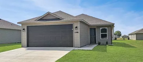 2612 S Silver St, Siloam Springs, AR 72761