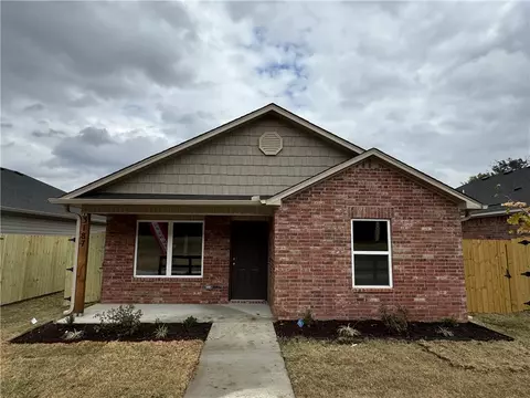 3187 S Saline, Fayetteville, AR 72701