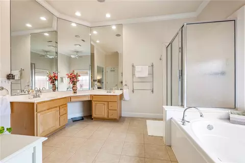 Bath - 669 Doris Dr, Springdale, AR 72762 photo 5 of 5