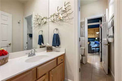 Bath - 669 Doris Dr, Springdale, AR 72762 photo 2 of 5