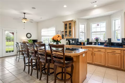 Kitchen - 669 Doris Dr, Springdale, AR 72762 photo 2 of 3