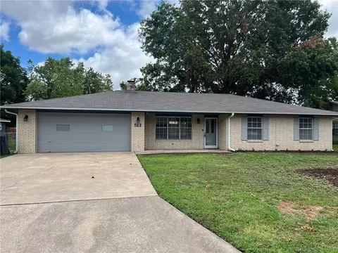 513 N 34th St, Rogers, AR 72756