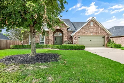 1704 Capps Rd, Rogers, AR 72758