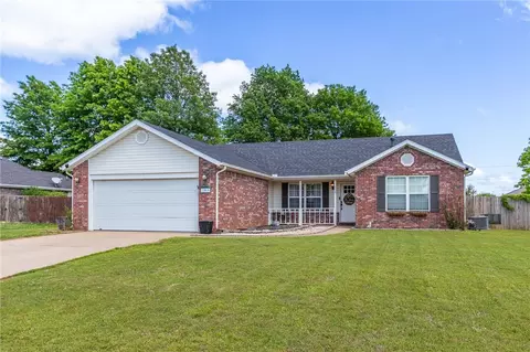 709 Asbury St, Lowell, AR 72745