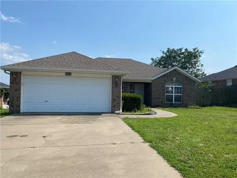 1002 Applewood Cir, Centerton, AR 72719
