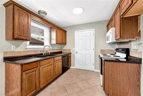 610 Cass Rd, Centerton, AR 72719 photo 5