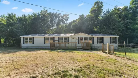 18218 Clear Water Rd, Fayetteville, AR 72704