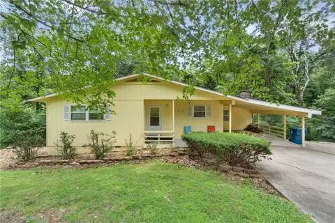 33 Finger Cir, Bella Vista, AR 72715