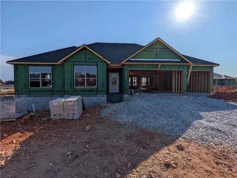4813 Cowboy St, Springdale, AR 72762
