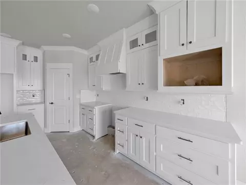 Kitchen - 7731 Range Ave, Springdale, AR 72762 photo 2 of 2