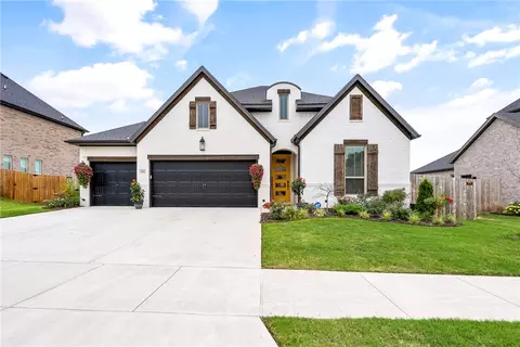 2914 N Whistle Post Dr, Fayetteville, AR 72704