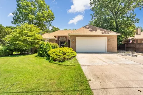 17 Allison Dr, Bella Vista, AR 72715