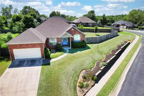 502 SW Maidstone Ave, Bentonville, AR 72712