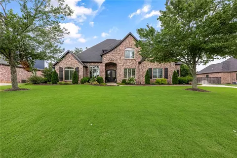 3151 Oak Tree Dr, Centerton, AR 72719