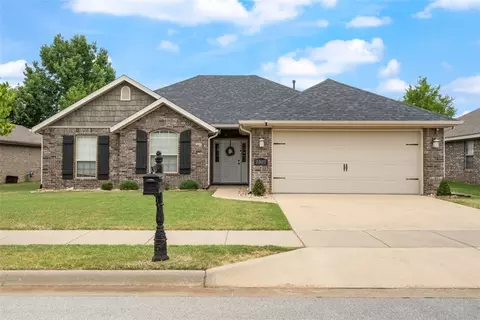 2307 W Margaret St, Rogers, AR 72756