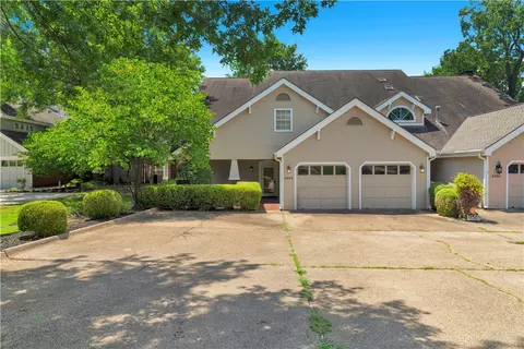 2505 E Joyce Blvd, Fayetteville, AR 72703