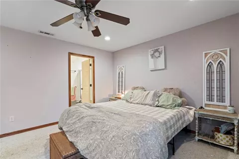 Bedroom - 10149 Ruby Hall Rd, Gentry, AR 72734 photo 2 of 6