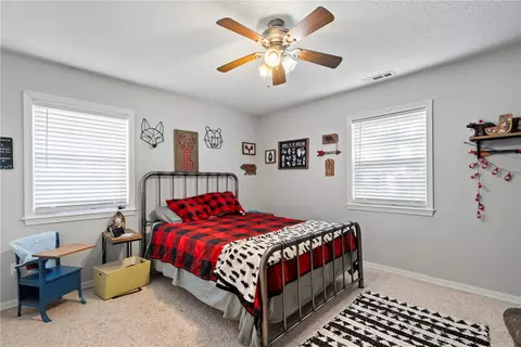 Bedroom - 10149 Ruby Hall Rd, Gentry, AR 72734 photo 3 of 6