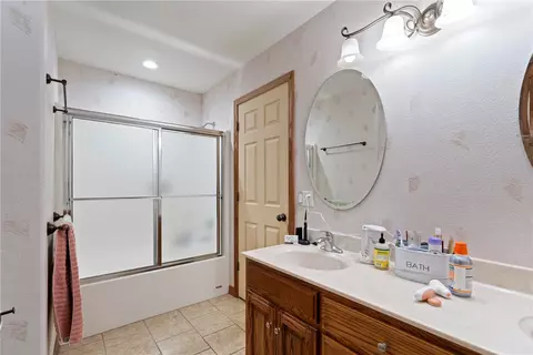 Bath - 10149 Ruby Hall Rd, Gentry, AR 72734 photo 3 of 4