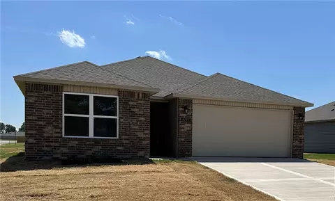 3320 E Hagen St, Siloam Springs, AR 72761