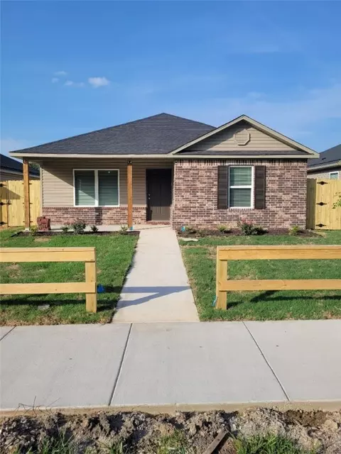 3043 S Saline Aly, Fayetteville, AR 72701