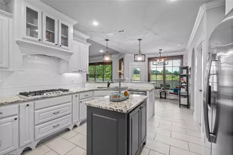 200 Sicily Dr, Centerton, AR 72719 photo 5