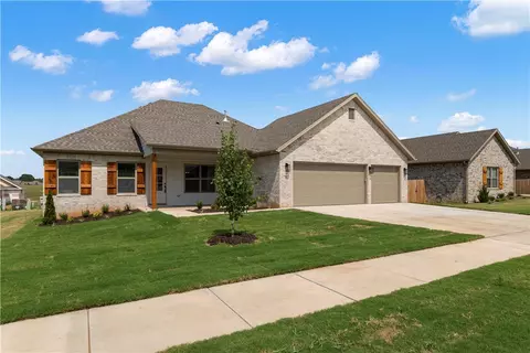 95 N Sheep Dog Ave, Farmington, AR 72730