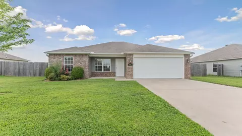 3568 Alliance Dr, Springdale, AR 72764