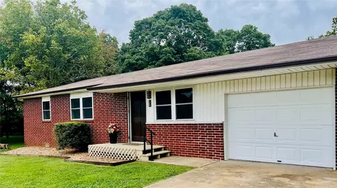 26 Pleasant St, West Fork, AR 72774