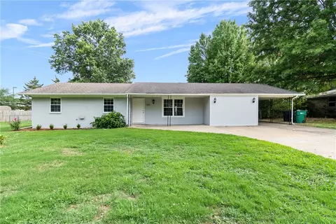309 Kelli Ave, Farmington, AR 72730