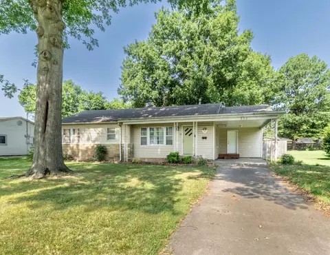 320 E Michael St, Springdale, AR 72764