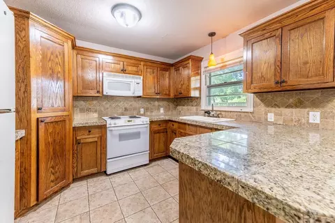 320 E Michael St, Springdale, AR 72764 photo 13