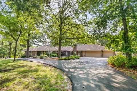 11892 Walnut Ln, Bentonville, AR 72712