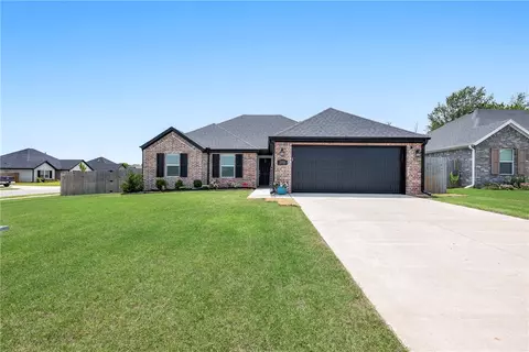 3733 Avon Ave, Springdale, AR 72764