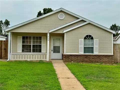 208 16th St, Bentonville, AR 72712