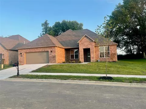 3129 E Coolridge St, Fayetteville, AR 72701