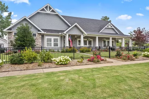 307 SW E St, Bentonville, AR 72712