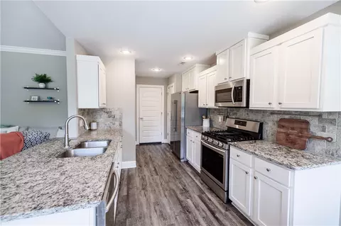Kitchen - 180 Alexandra Loop, Elkins, AR 72727 photo 1 of 1