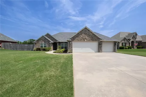 1709 Copper Ridge Dr, Fort Smith, AR 72916