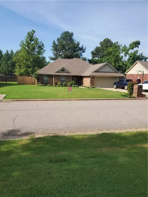 9100 Rosewood Dr, Fort Smith, AR 72903