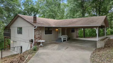 8030 Valleyview Ln, Bentonville, AR 72712
