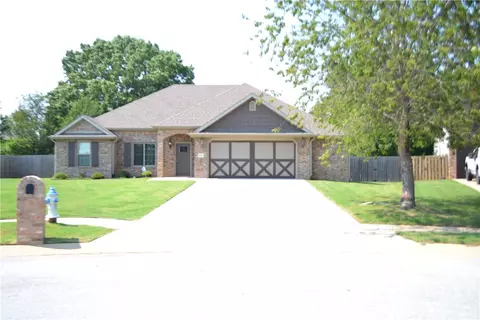 518 SE Grandview Dr, Prairie Grove, AR 72753