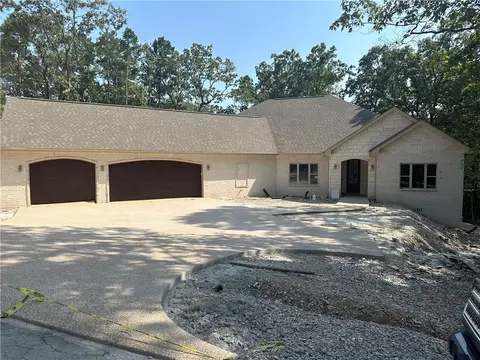 44 Loyola Dr, Hot Springs, AR 71909