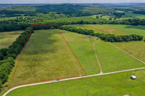 19531 Lake Sequoyah Rd, Fayetteville, AR 72701