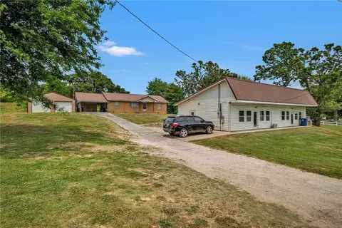 1259 N Business 49, Neosho, MO 64850