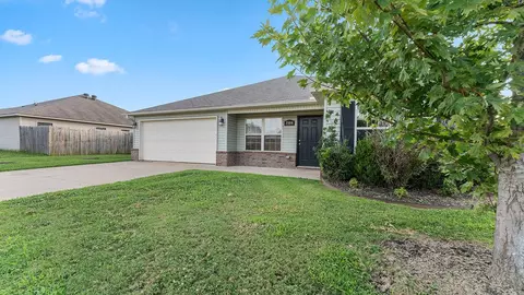 3584 Justice Dr, Springdale, AR 72764 photo 2