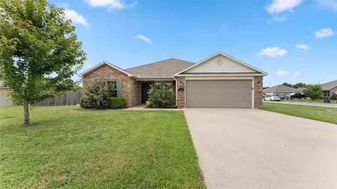 236 Honor Ct, Springdale, AR 72764