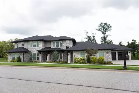 4315 S Scissortail Dr, Bentonville, AR 72713
